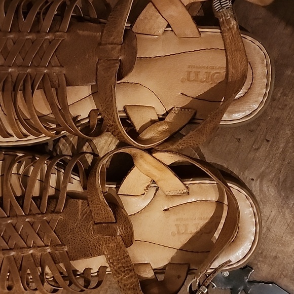 Born Leather Sandels - Picture 3 of 6